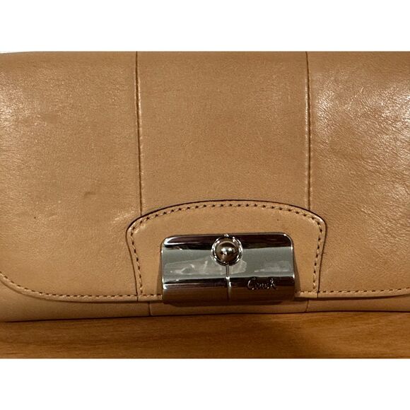 Coach Kristin Brown Leather Checkbook Wallet in Brown NWT - Picture 6 of 6